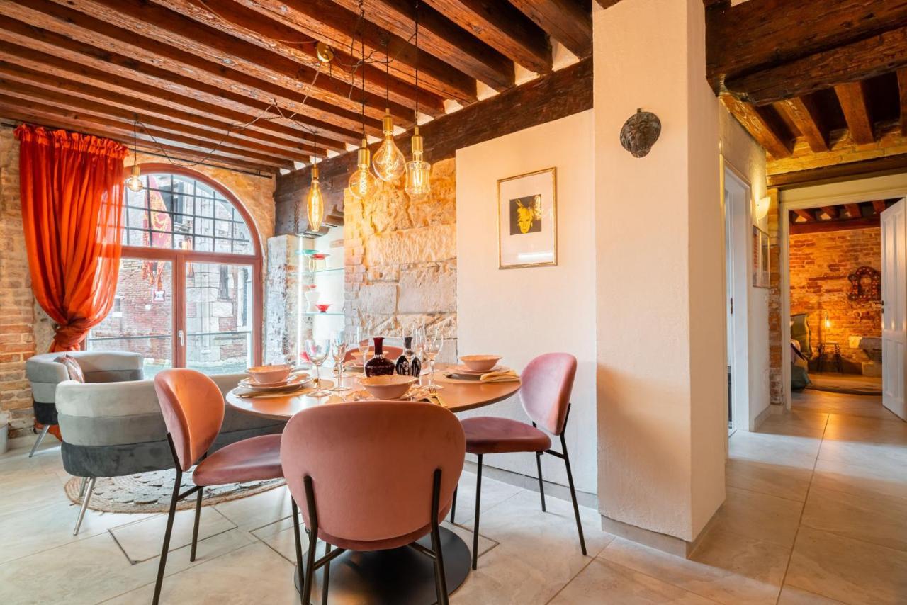 Casa Manina Sul Ponte - Your Private Canal View 베니스 외부 사진