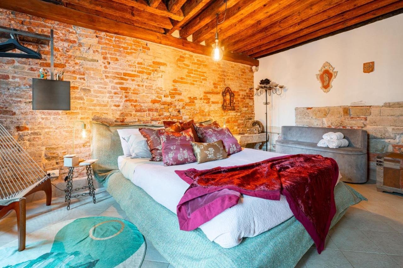 Casa Manina Sul Ponte - Your Private Canal View 베니스 외부 사진