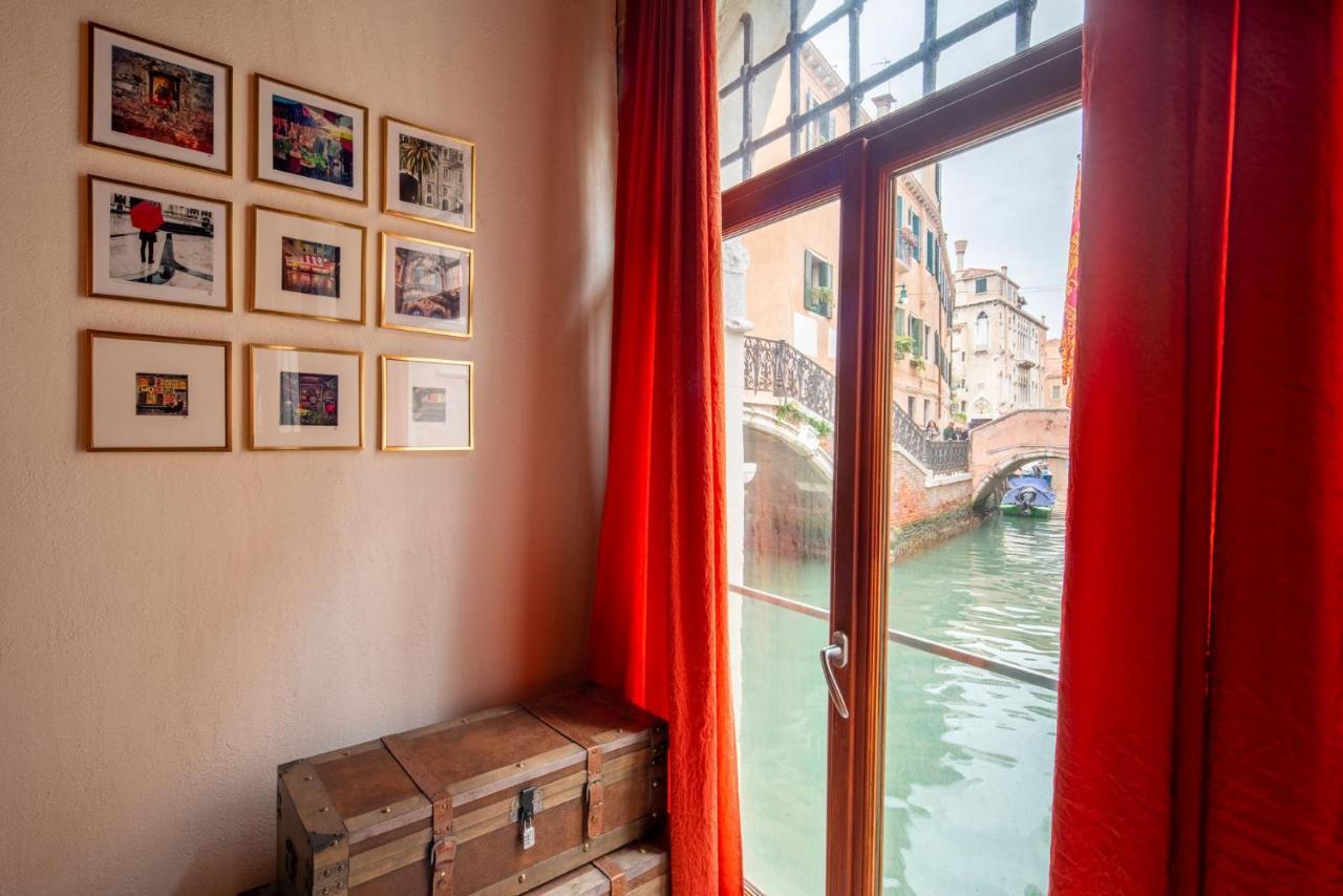 Casa Manina Sul Ponte - Your Private Canal View 베니스 외부 사진