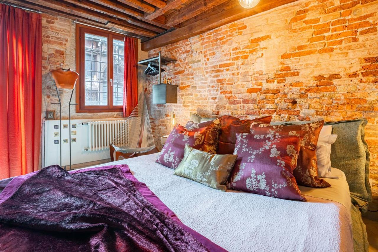 Casa Manina Sul Ponte - Your Private Canal View 베니스 외부 사진