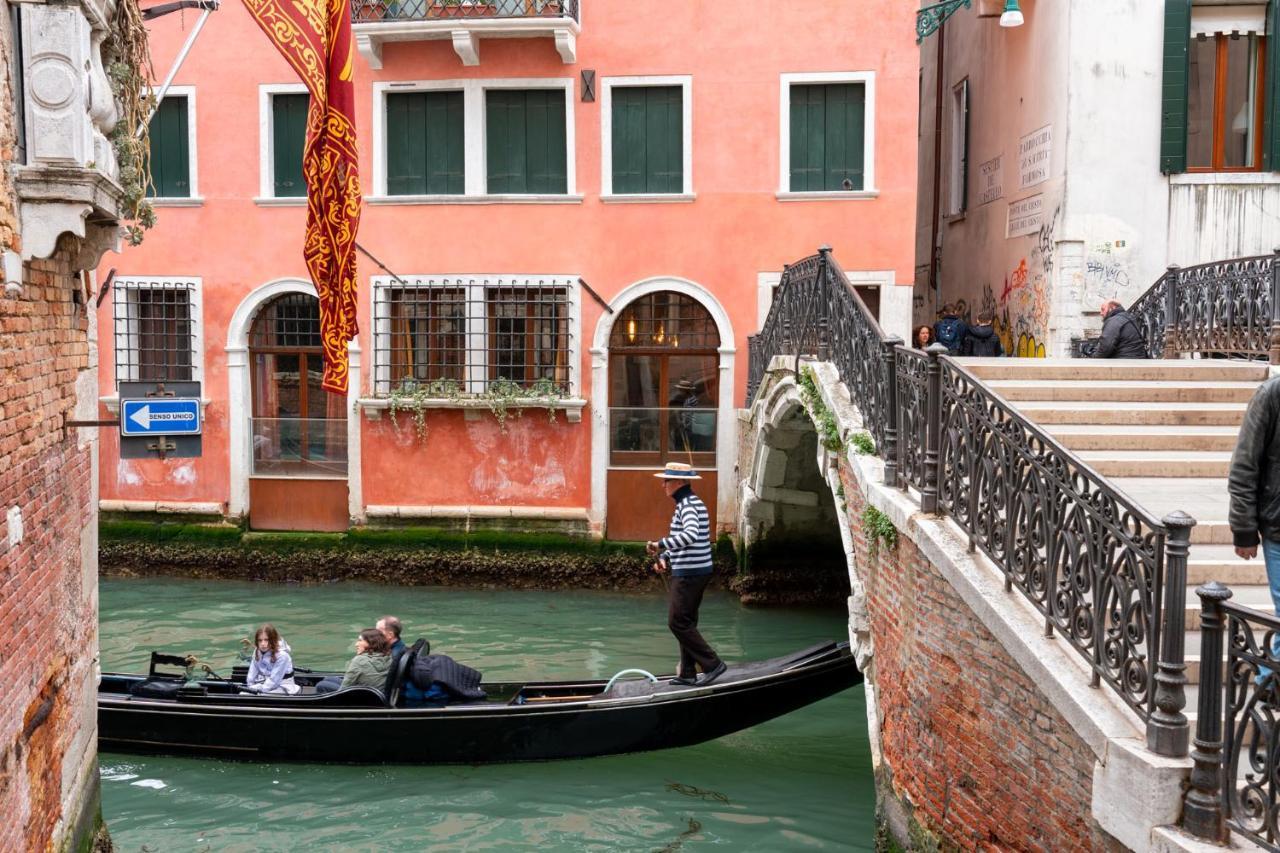 Casa Manina Sul Ponte - Your Private Canal View 베니스 외부 사진